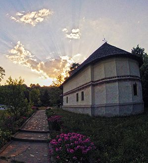 Mănăstirea Sfintii Ingeri Valcea
